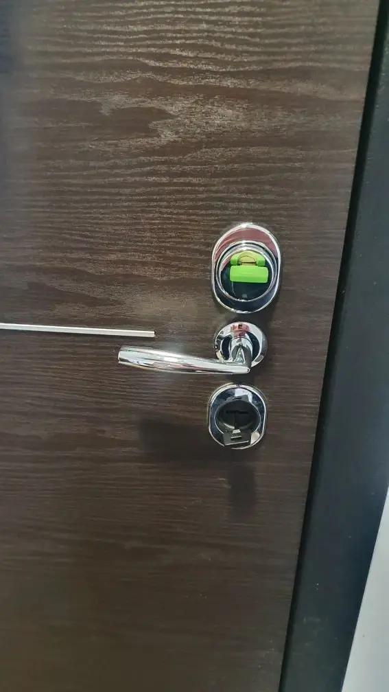 Защитные накладки на ручку и замок в Стрельне